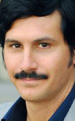 Томас Р. Мартин