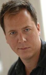 Кормак Блюстоун