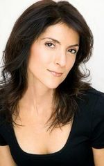 Кэролайн Фара