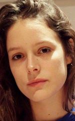 Стефани Кайар