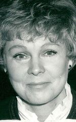 Зена Уолкер