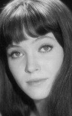 Анна Карина