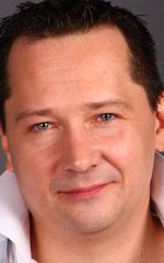 Антон Афанасьев