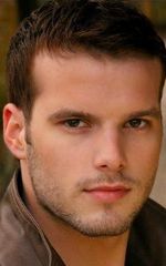 Кевин Лесли