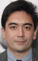 Алекс Танака