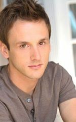 Адам МакАртур