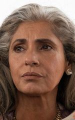 Димпл Кападиа