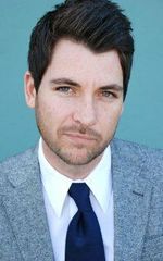 Крис Альварадо