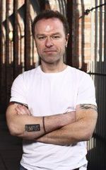 Стивен Эллиот