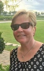 Сюзанн Колвин