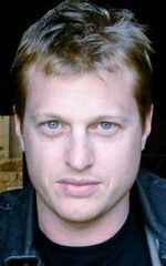 Адам МакДональд