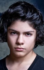 Люсиус Хойос