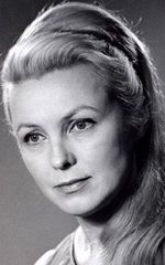 Вия Артмане