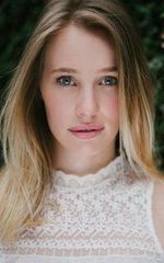 Эмили Кокерел