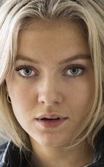 Астрид Смепласс