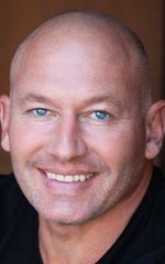 Ник МакКинлесс