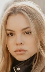 Леа Зои Восс