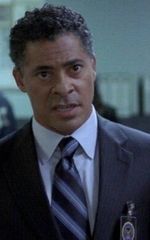 Доминик Хоффман