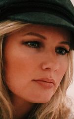 Сара Уолкер