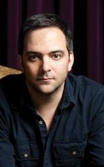 Адам Шлезингер