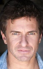 Дэмиан Де Монтема