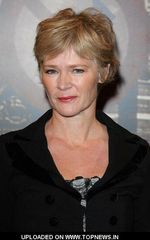 Клер Холман