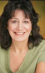 Алехандра Флорес